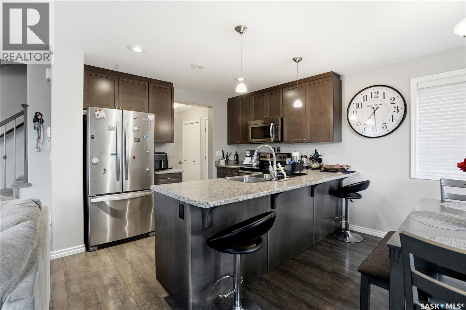 302 Dickson Crescent, Saskatoon, SK