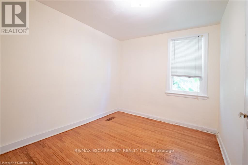 136 Glen Road, Hamilton, ON