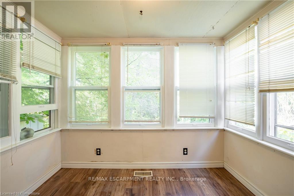136 Glen Road, Hamilton, ON
