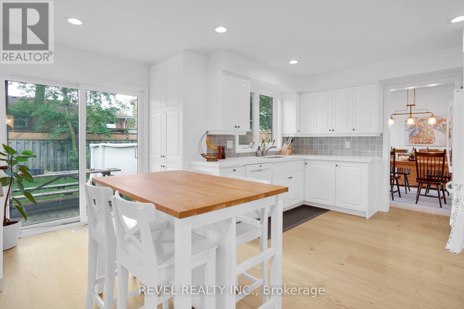 53 Oakridge Drive, Barrie, ON