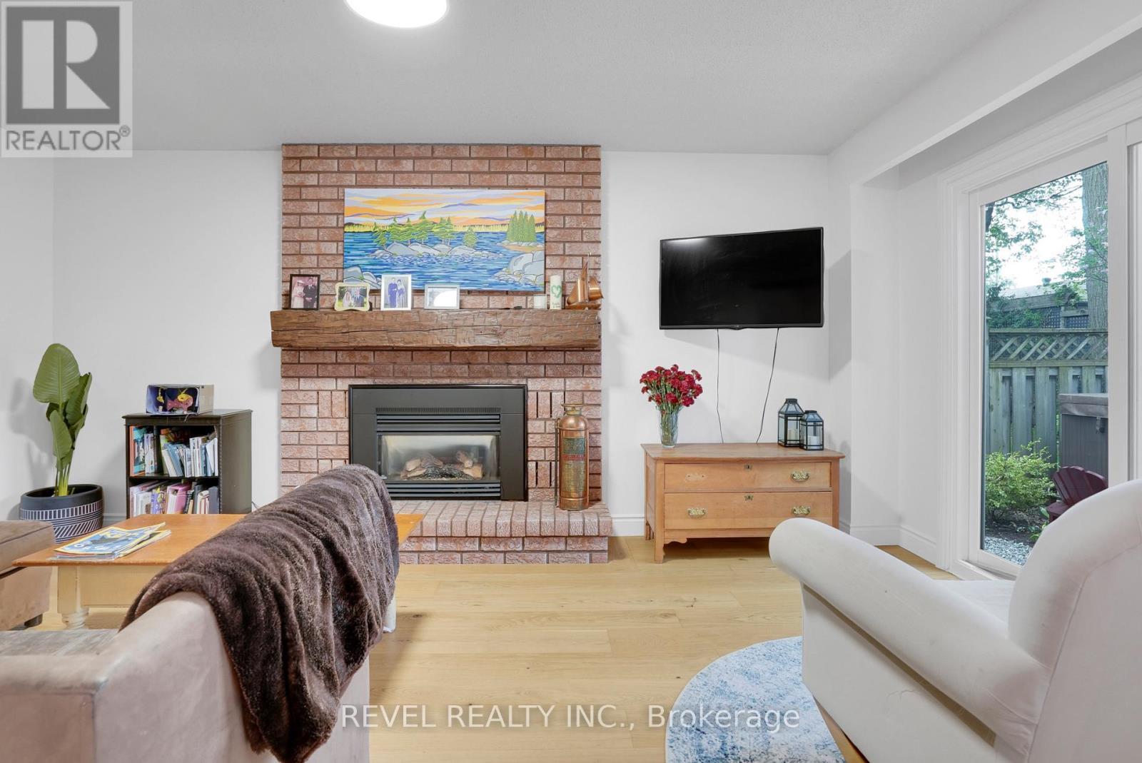 53 Oakridge Drive, Barrie, ON