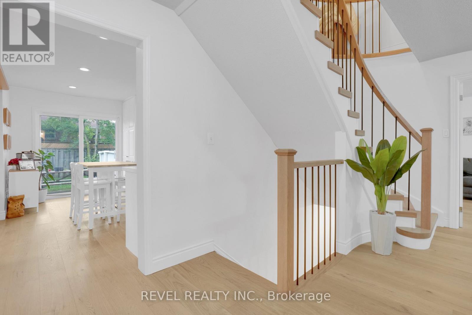 53 Oakridge Drive, Barrie, ON