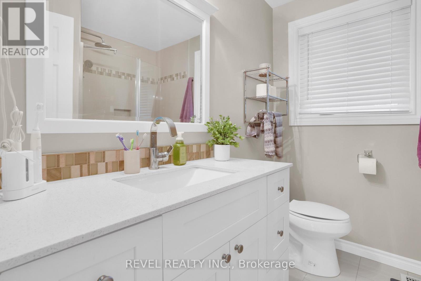 53 Oakridge Drive, Barrie, ON