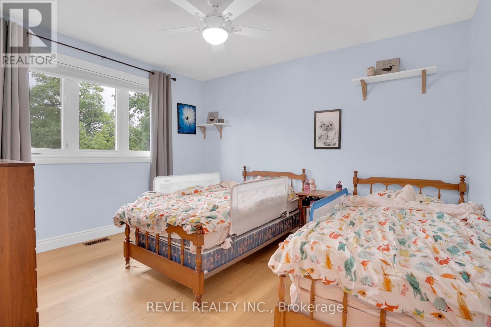 53 Oakridge Drive, Barrie, ON