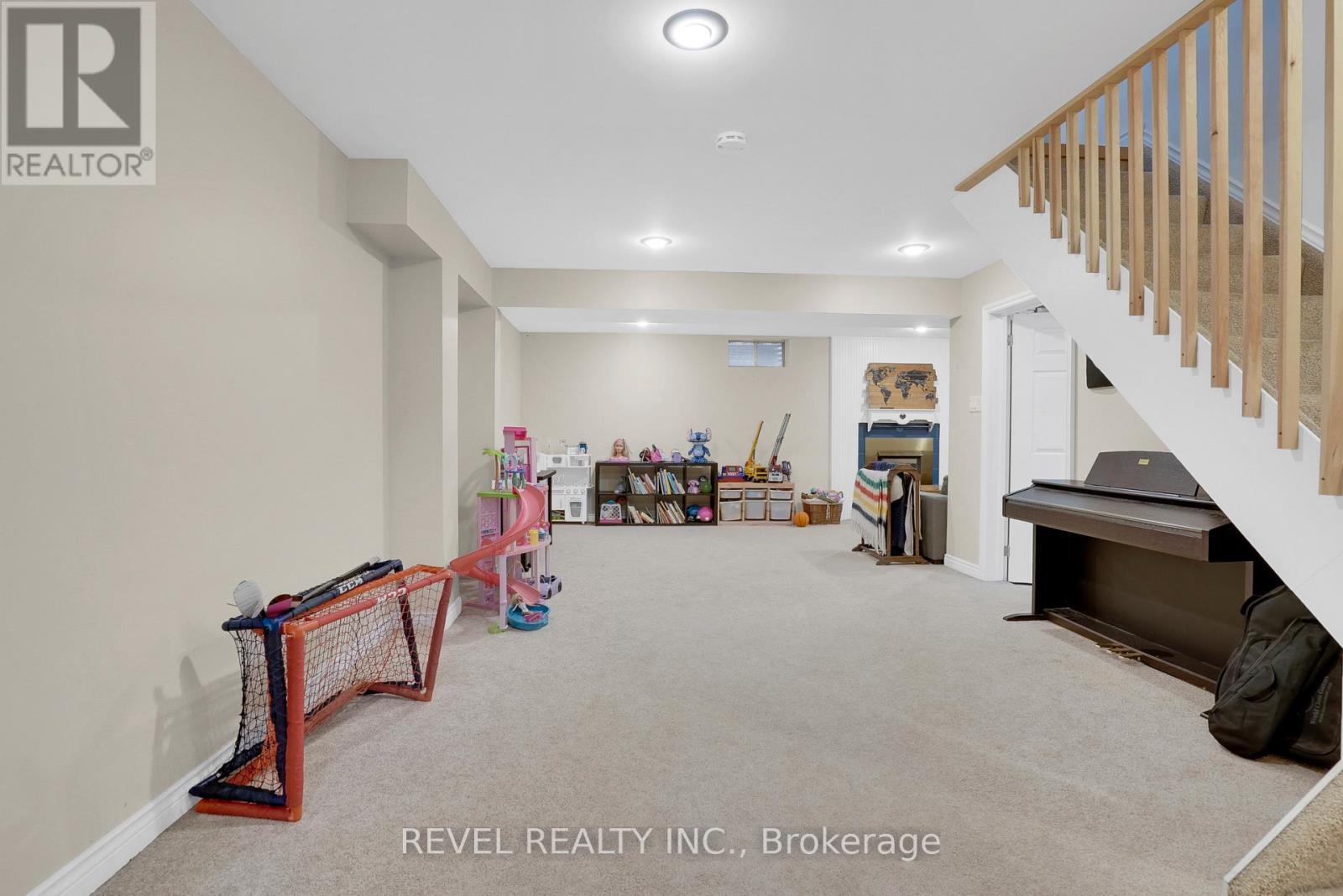53 Oakridge Drive, Barrie, ON