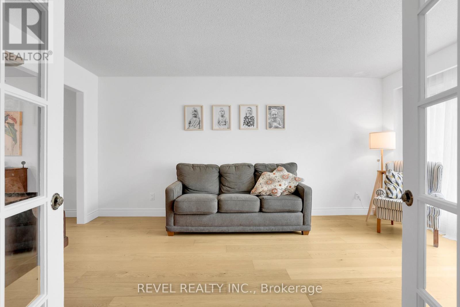 53 Oakridge Drive, Barrie, ON