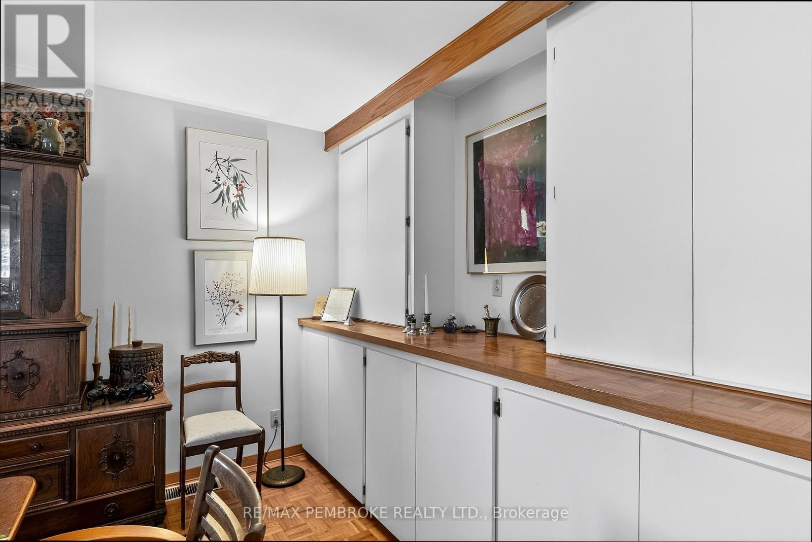 98 Glendale Avenue, Deep River, ON