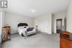 Large Primary Bedroom with w/i closet and ensuite. - 