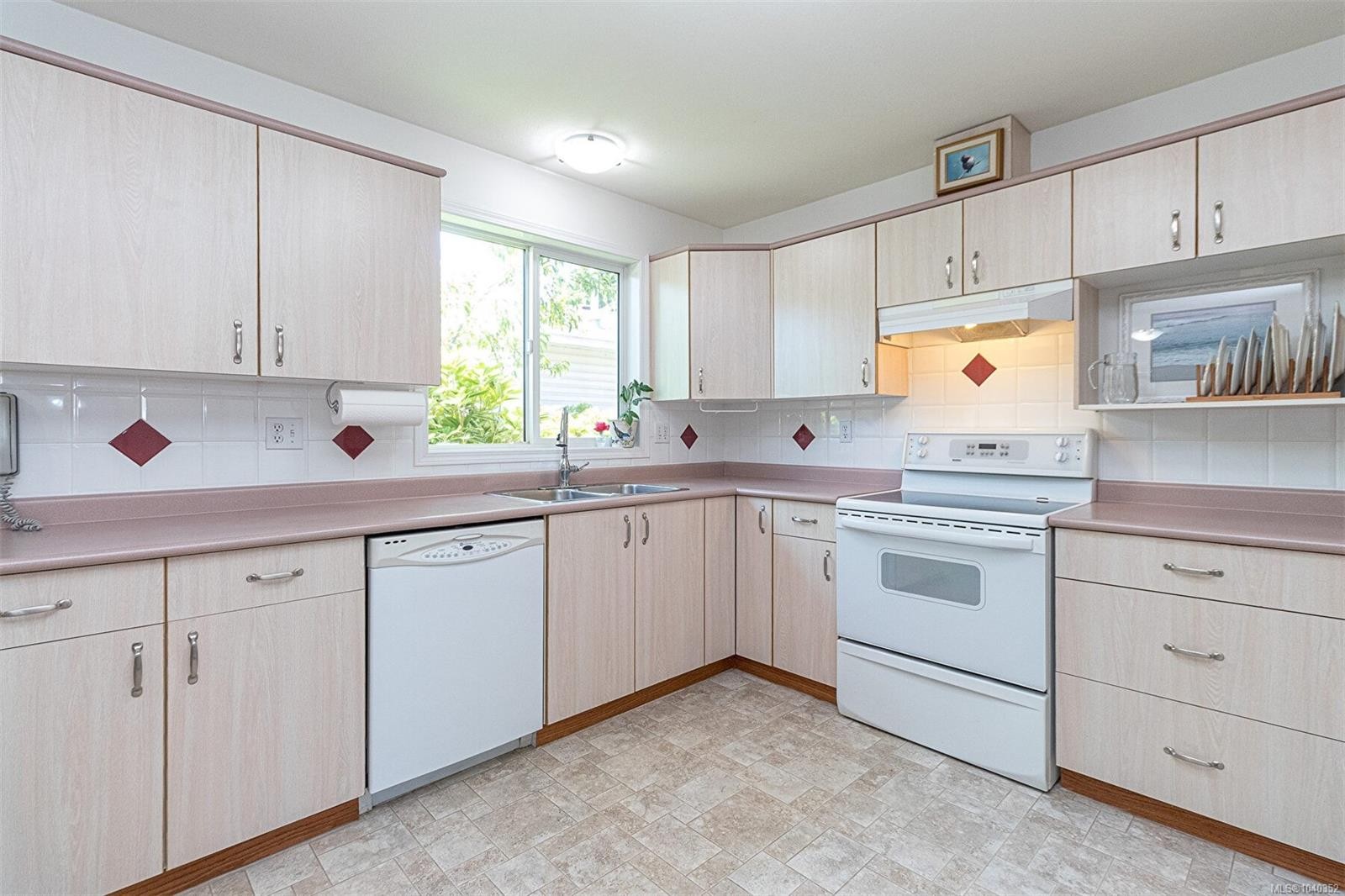 7 Eagle Lane, View Royal, BC