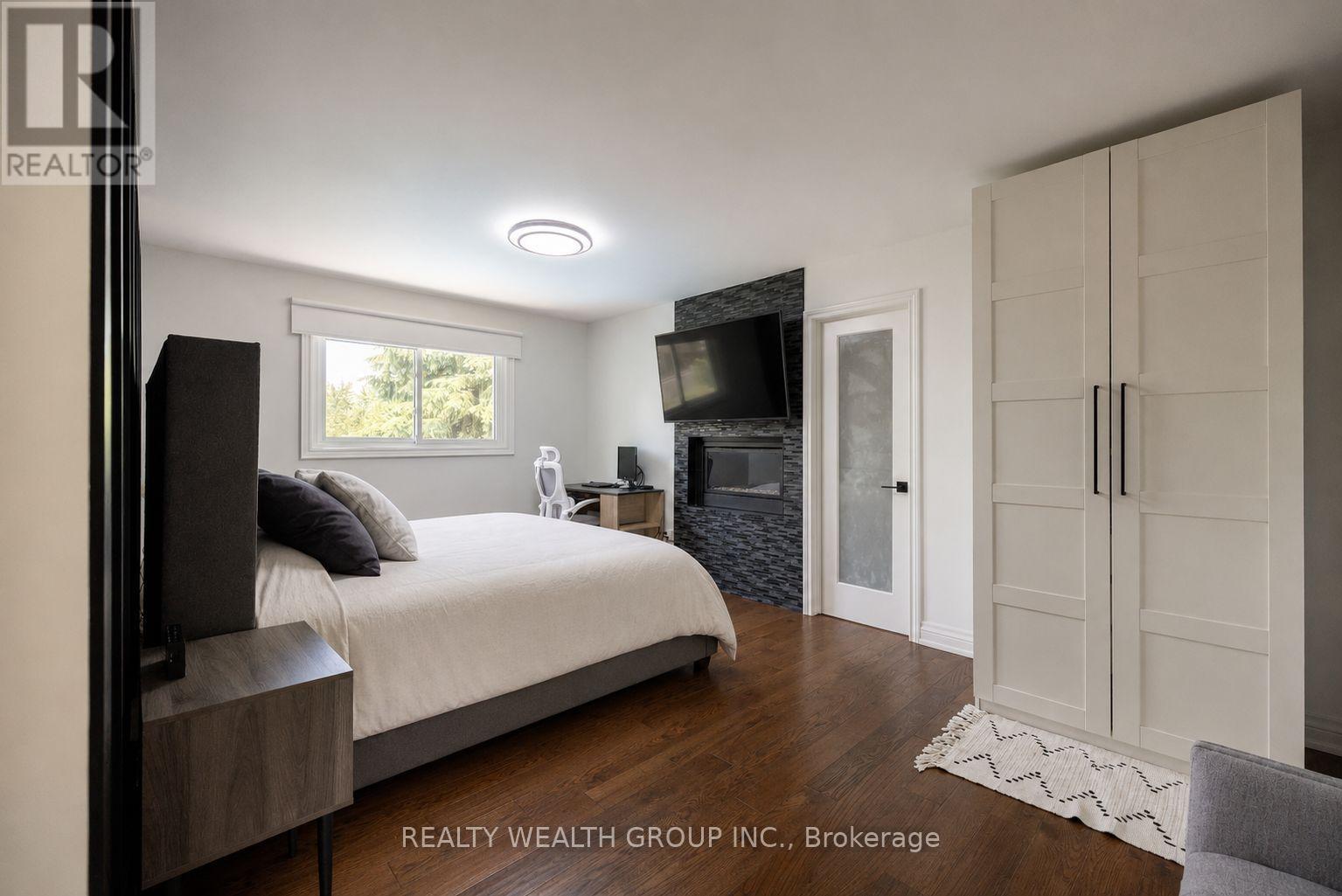 51 Haskell Crescent, Aurora, ON