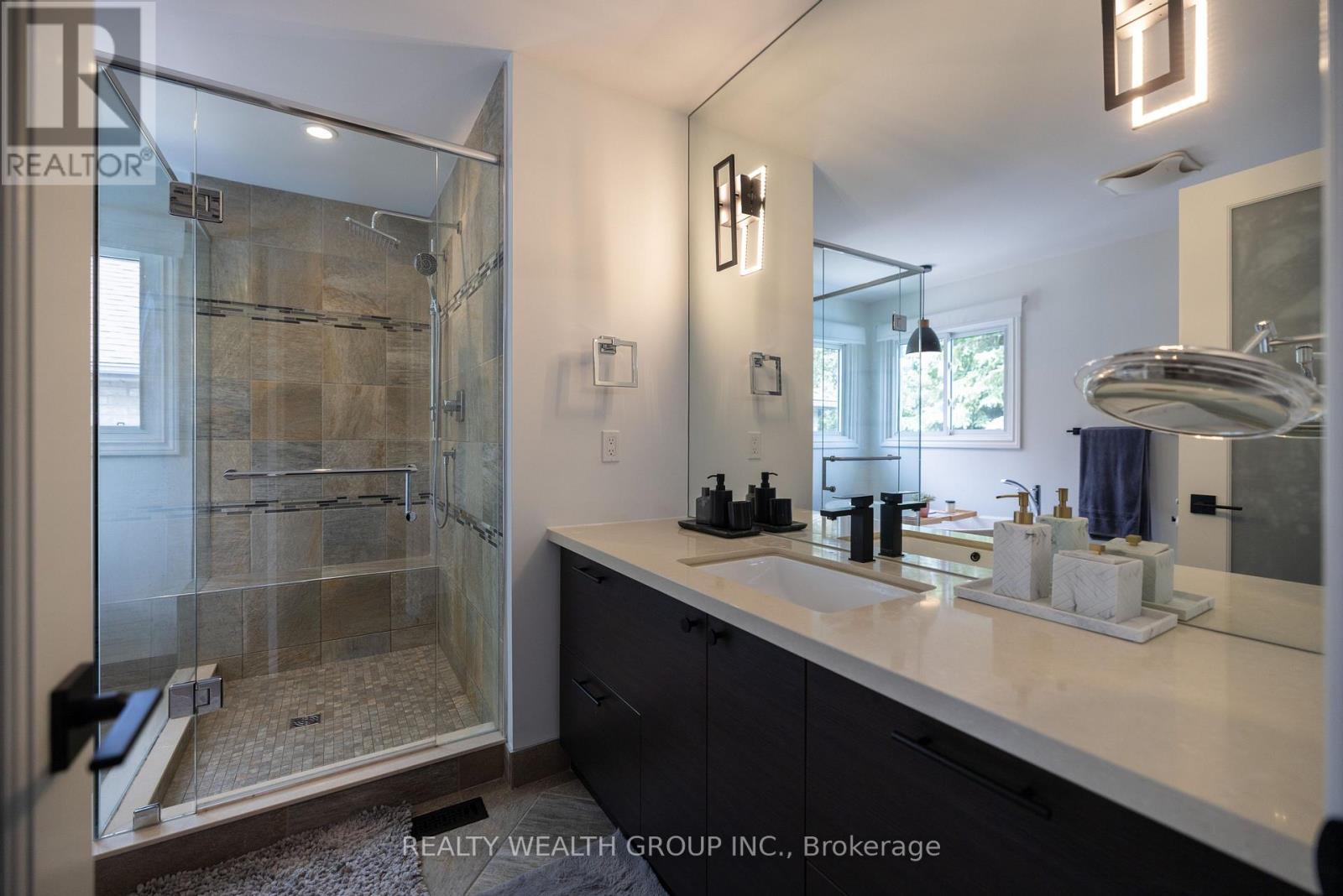51 Haskell Crescent, Aurora, ON