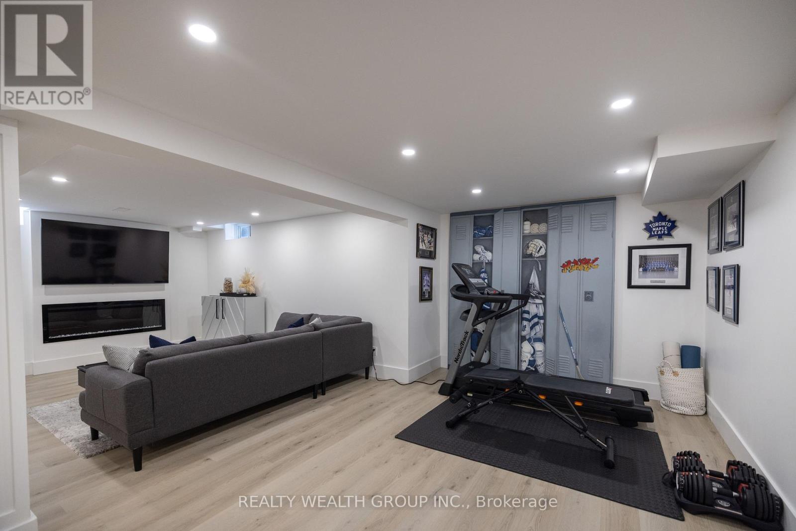 51 Haskell Crescent, Aurora, ON