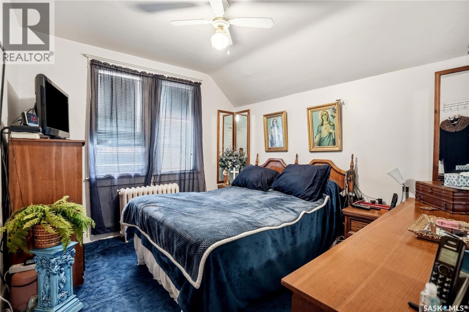 1320 Victoria Avenue, Regina, SK
