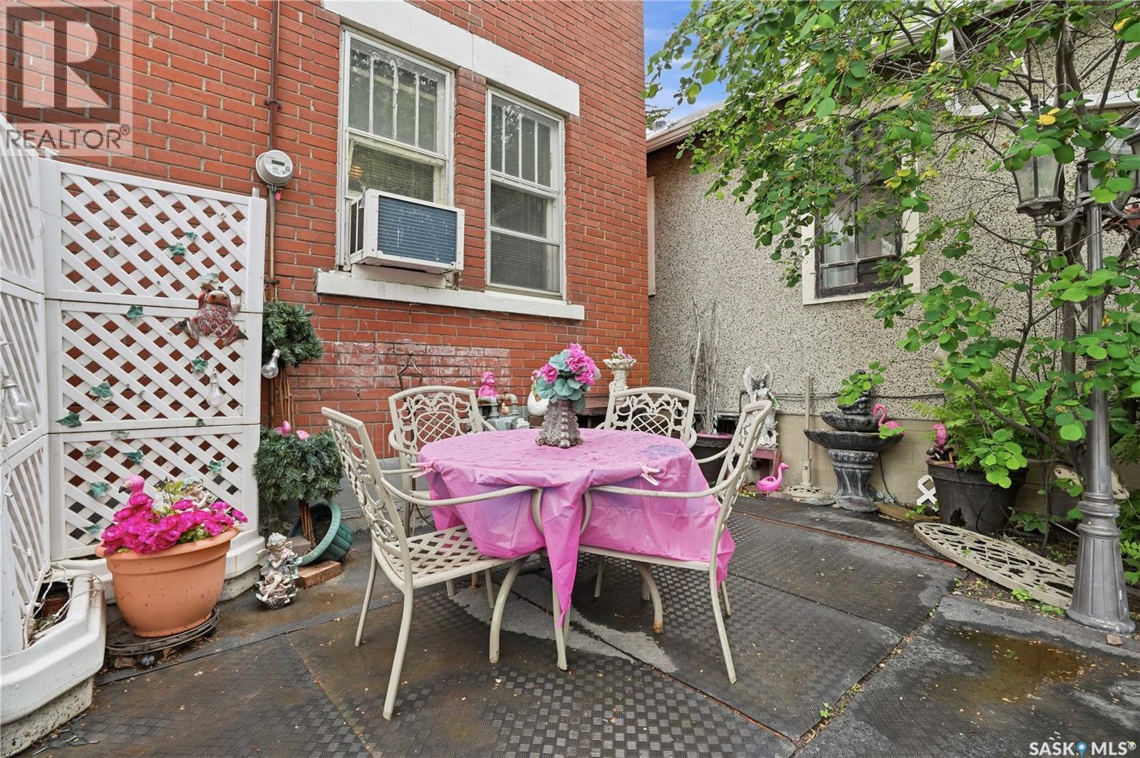 1320 Victoria Avenue, Regina, SK