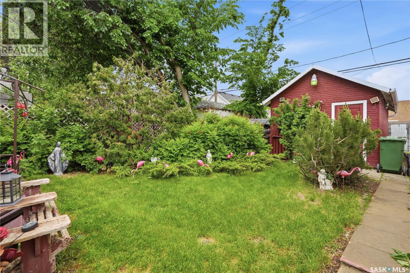 1320 Victoria Avenue, Regina, SK