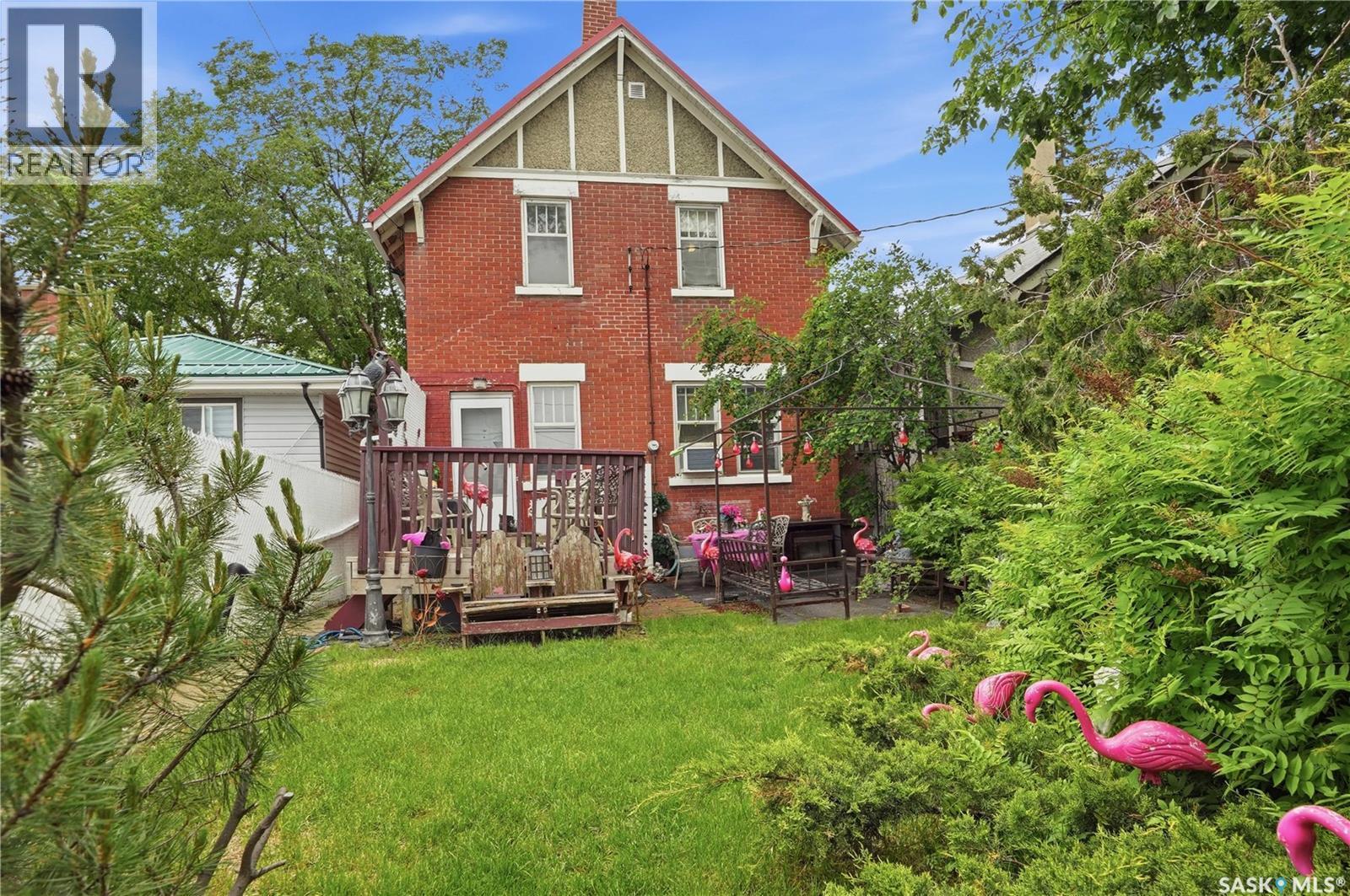 1320 Victoria Avenue, Regina, SK