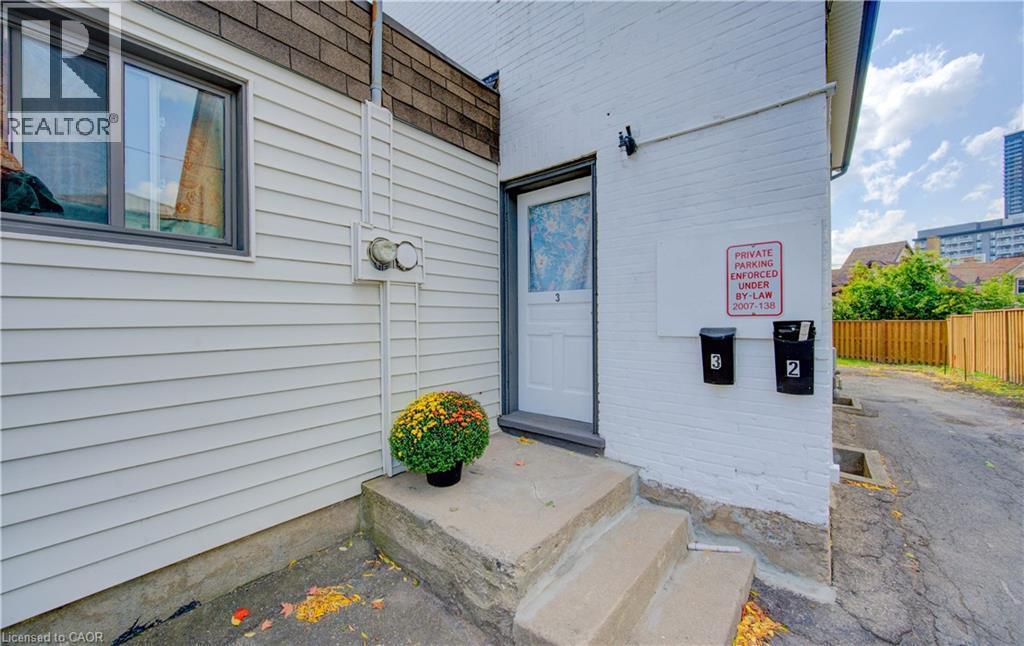 Unit 3: Entry - 233 Lancaster Street E, Kitchener, ON