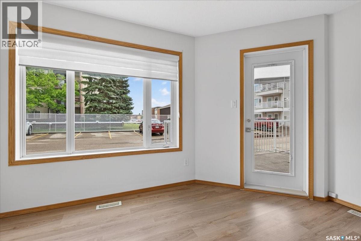 106 6 Lorne Place, Regina, SK