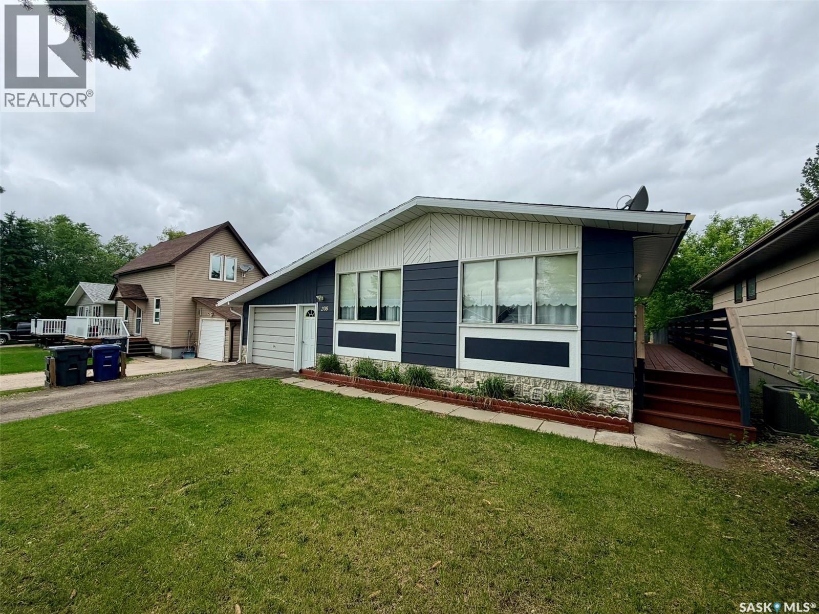 208 7Th Street E, Wynyard, SK