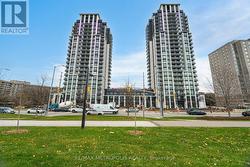 1704 - 202 BURNHAMTHORPE ROAD E Mississauga, ON L5A 0B2