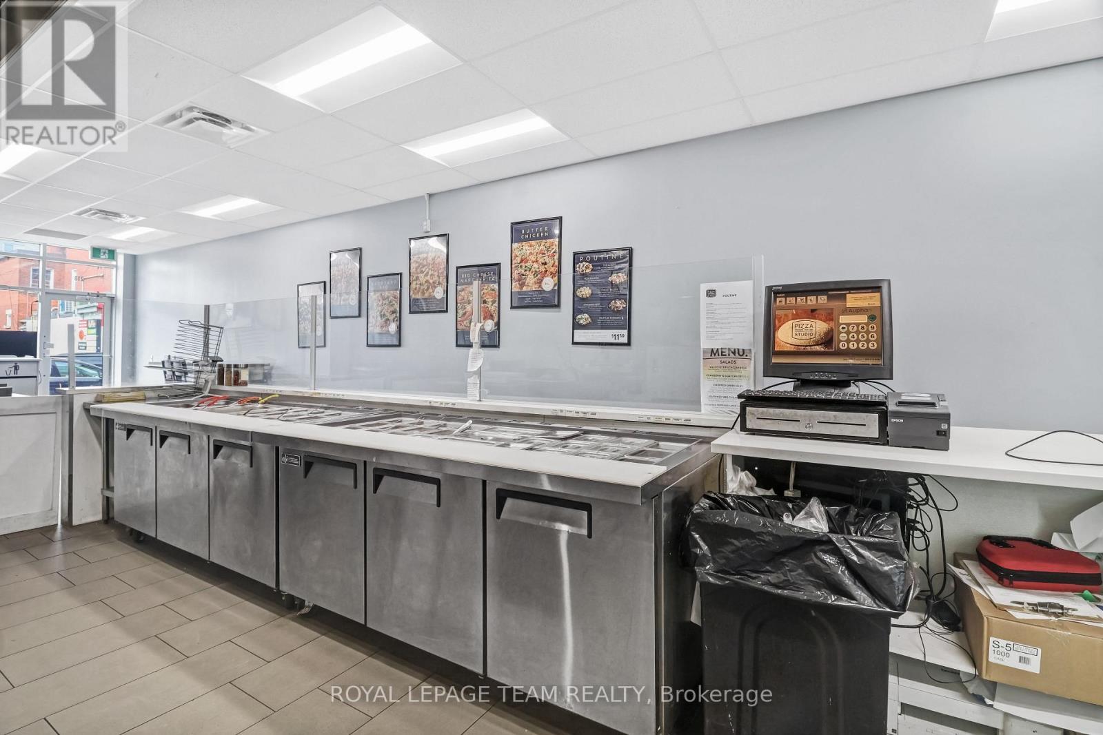 218 Laurier Avenue E, Ottawa, ON