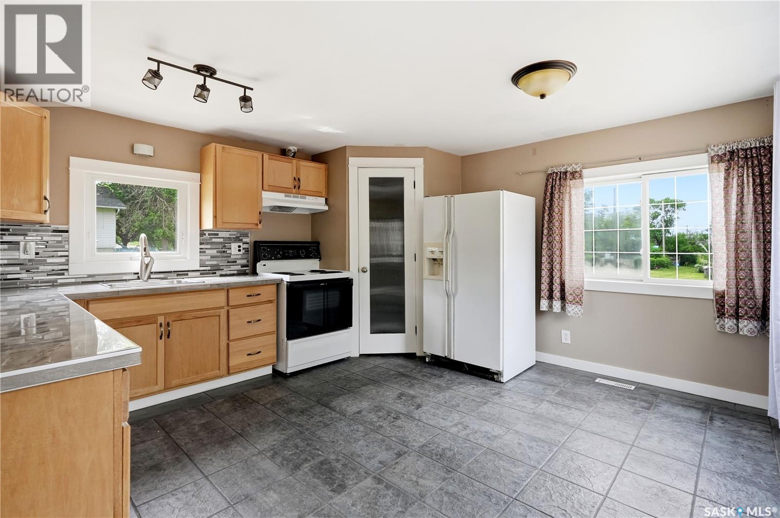123 3Rd Street W, Lafleche, SK