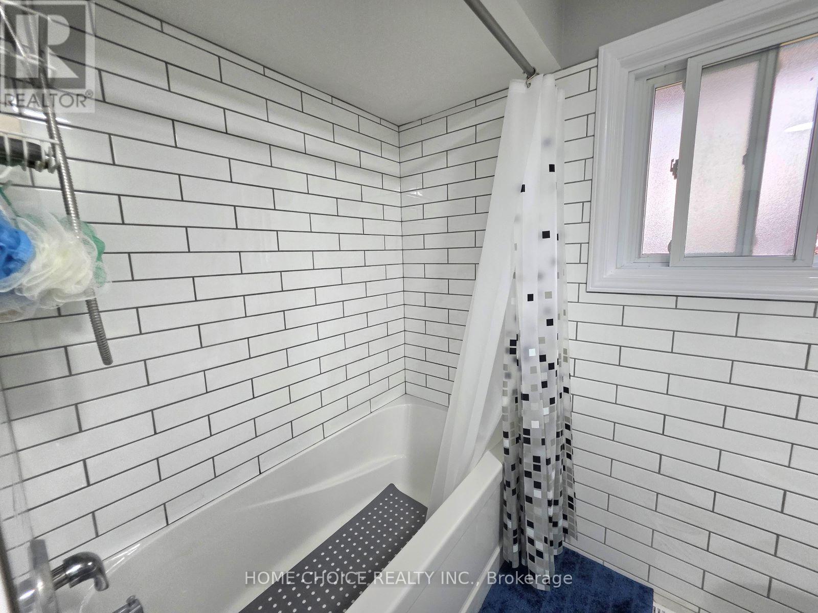 130 Champlain Crescent, Kitchener, ON