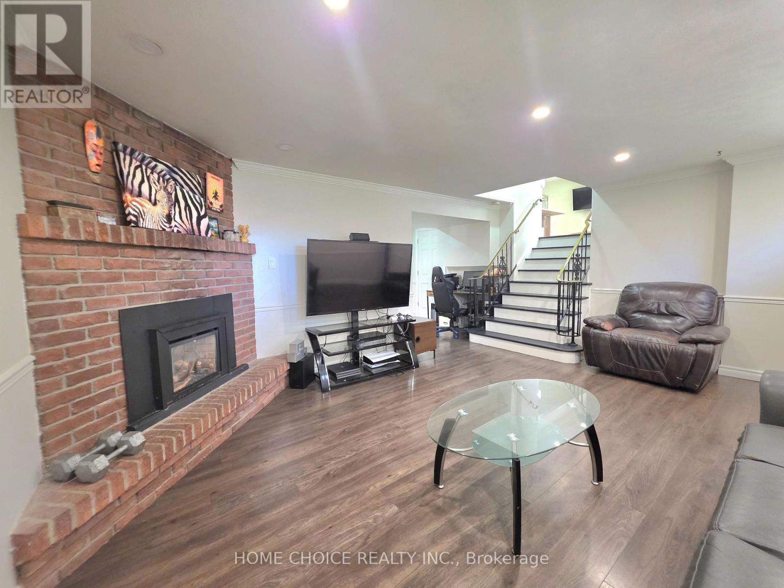 130 Champlain Crescent, Kitchener, ON
