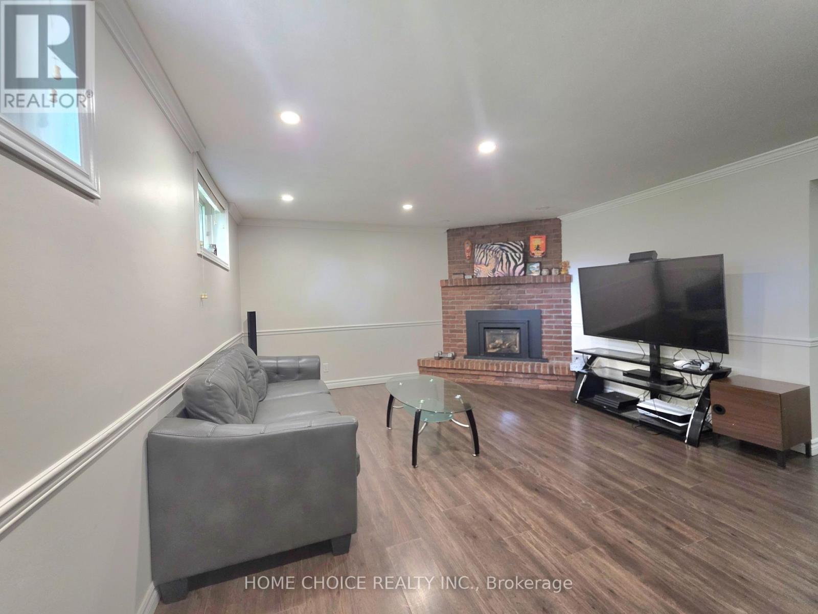 130 Champlain Crescent, Kitchener, ON