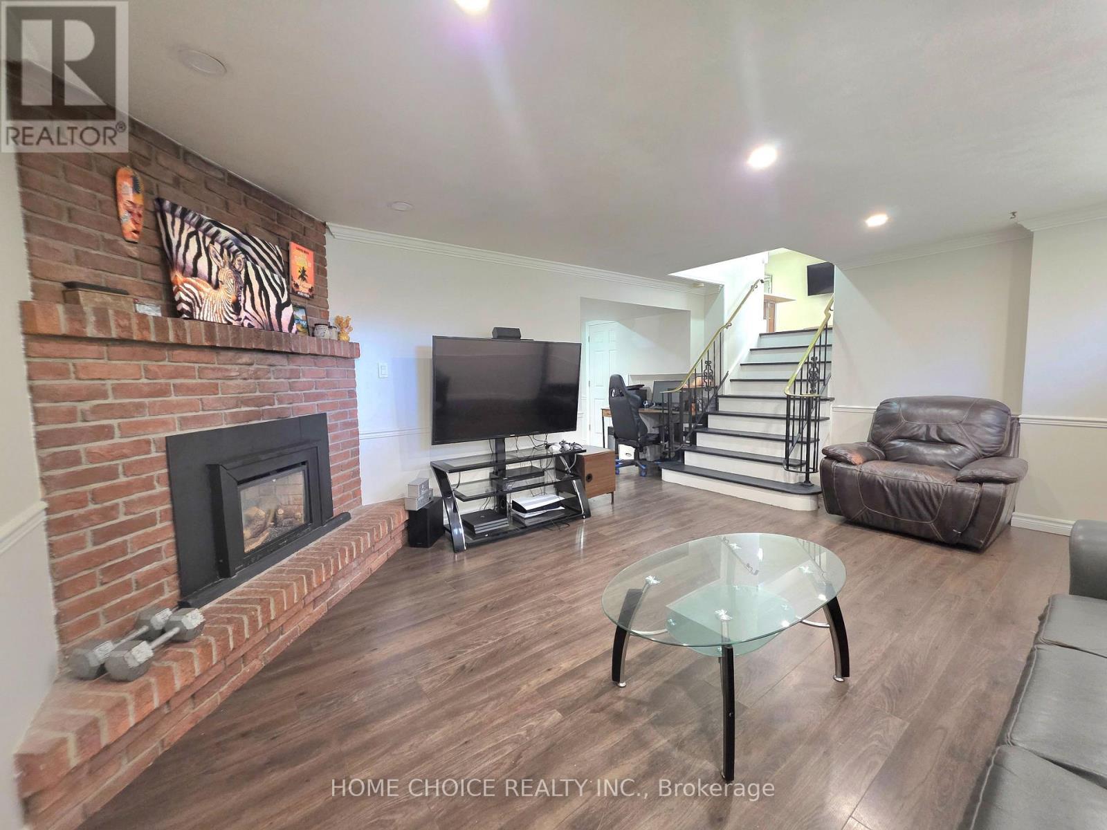 130 Champlain Crescent, Kitchener, ON