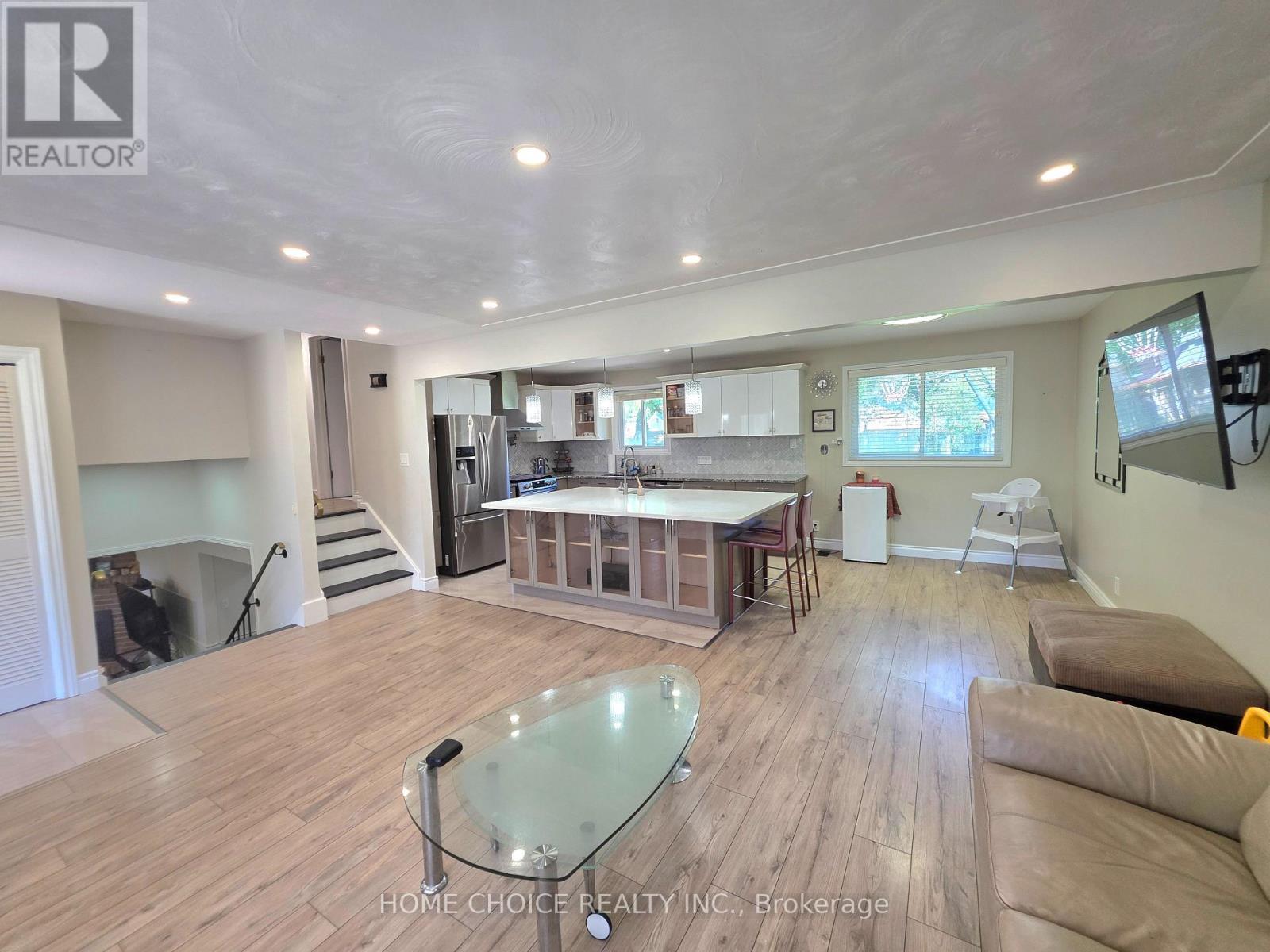 130 Champlain Crescent, Kitchener, ON