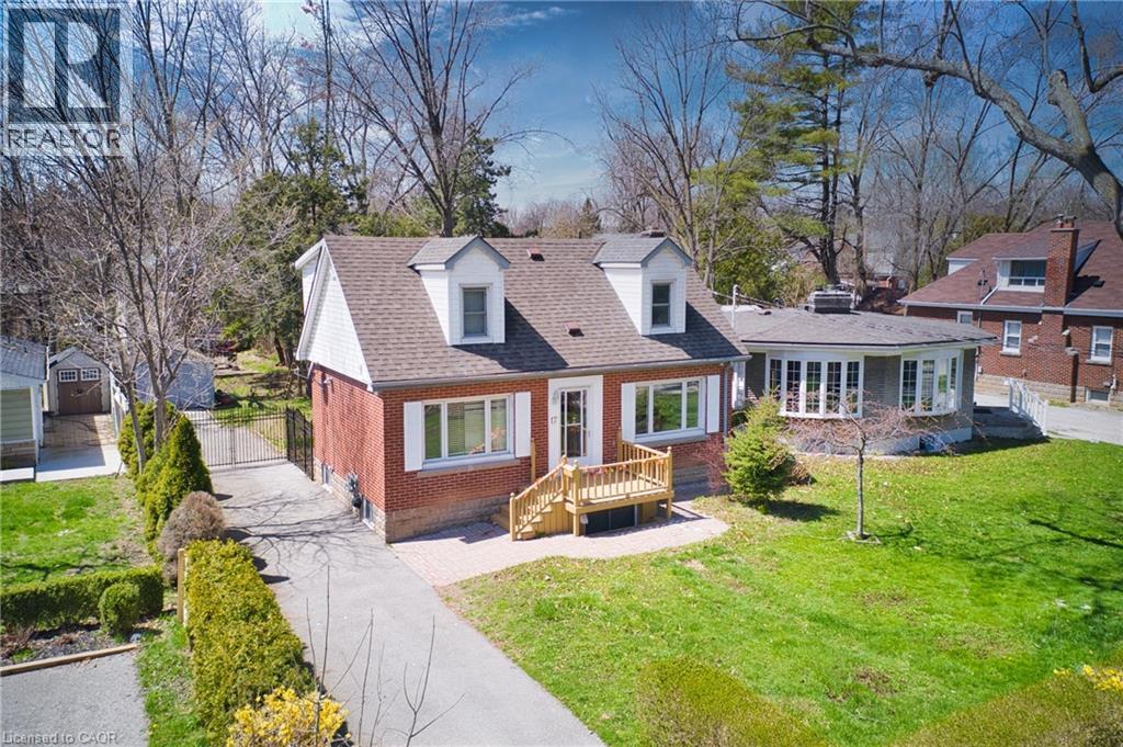 17 Thorndale Street N, Hamilton, ON