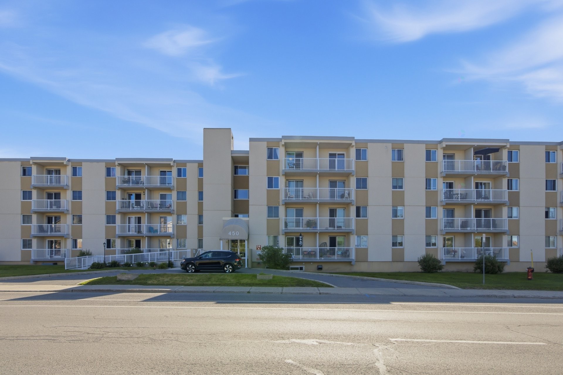 Front of Structure - 407-450 Boul. Wilfrid-Lavigne, Gatineau (Aylmer), QC