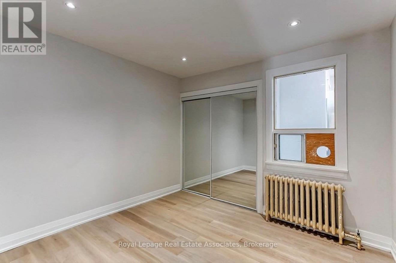2 - 237 Lakeshore Road E, Mississauga, ON