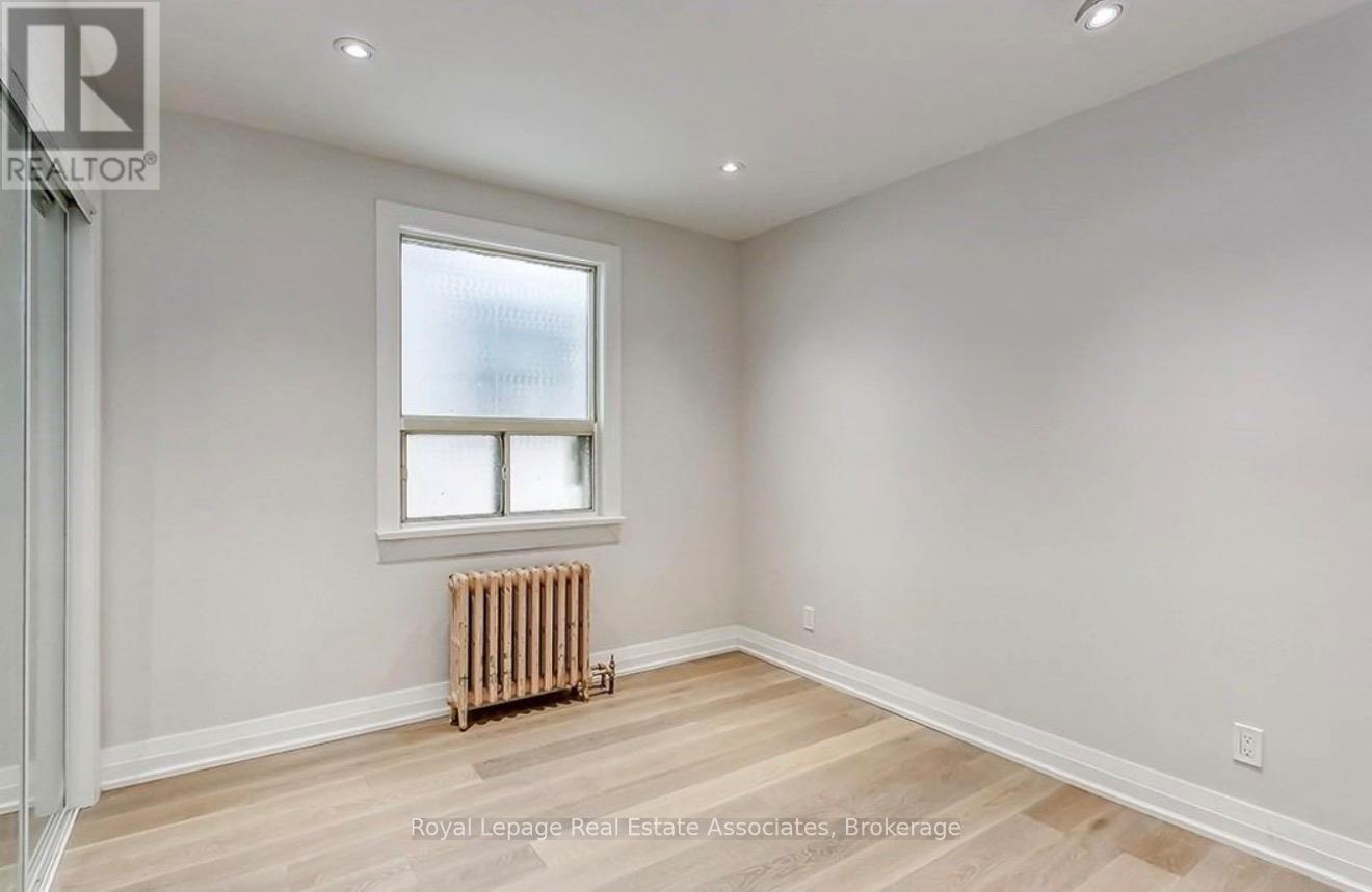 2 - 237 Lakeshore Road E, Mississauga, ON