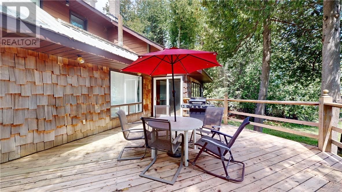 66 Third, Manitowaning, ON