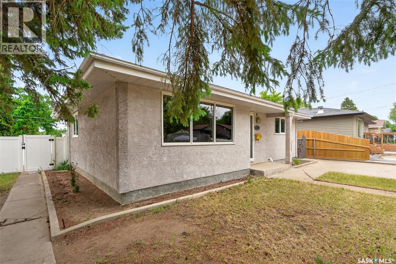 1198 Duffield Crescent, Moose Jaw, SK