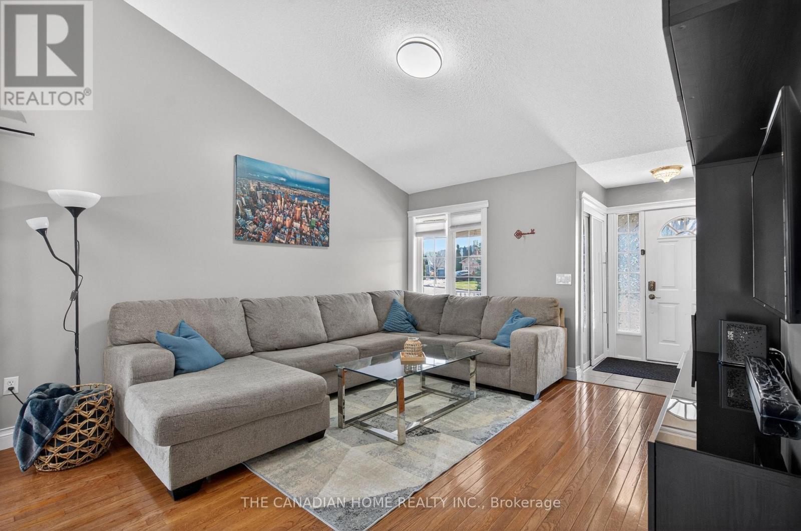 Living - 339 Kerwood Drive, Cambridge, ON