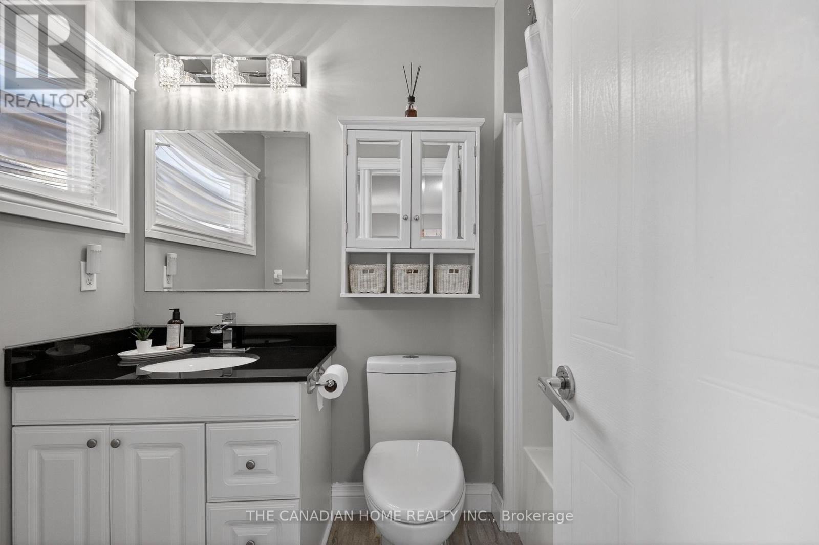 Ensuite - 339 Kerwood Drive, Cambridge, ON