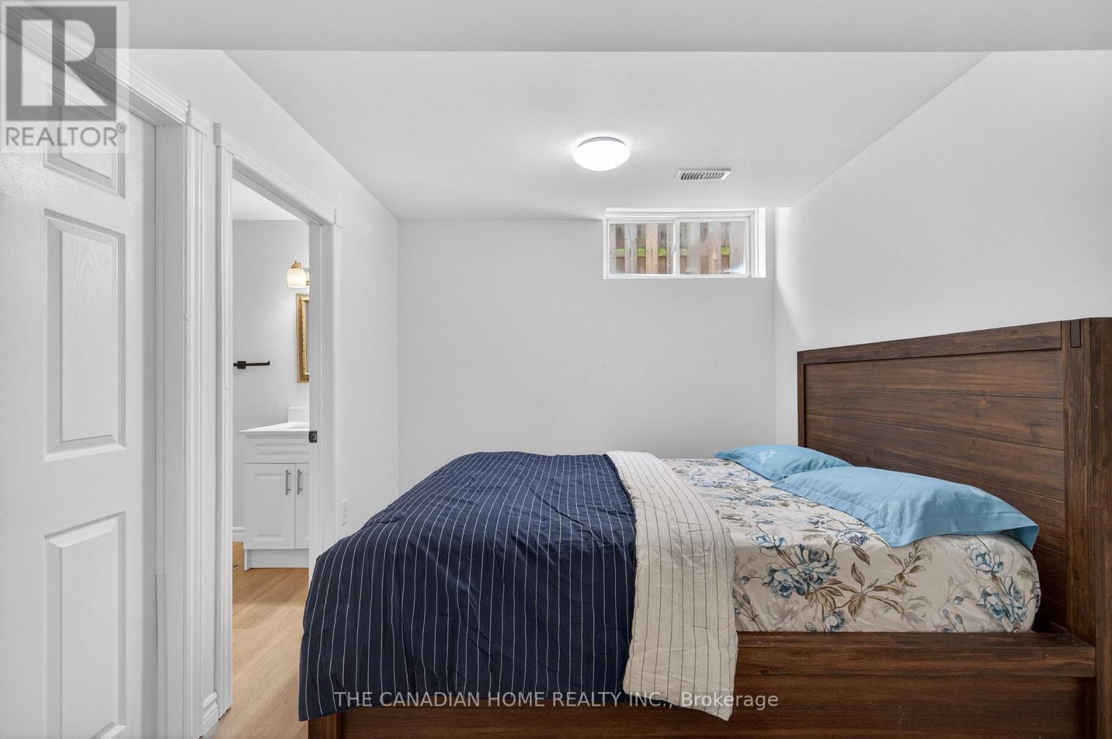 Studio Suite - 339 Kerwood Drive, Cambridge, ON