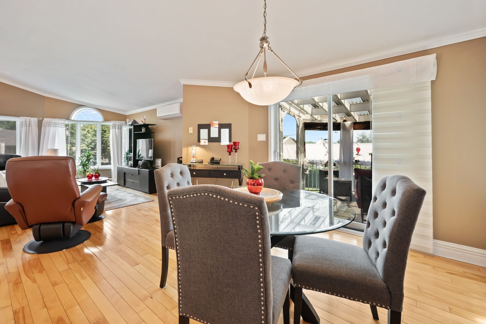 Dining Room - 2081 Rue De La Visitation, Saint-Charles-Borromée, QC - Indoor Photo Showing Dining Room