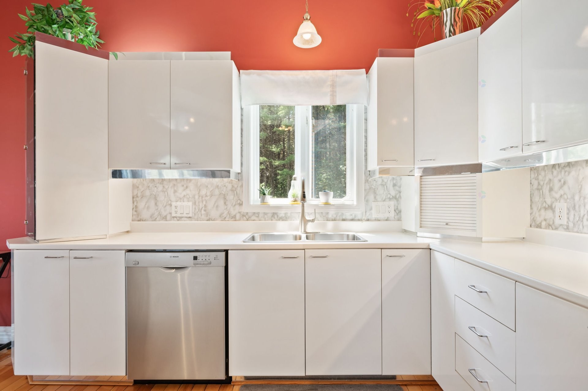 Kitchen - 2081 Rue De La Visitation, Saint-Charles-Borromée, QC - Indoor Photo Showing Kitchen With Double Sink
