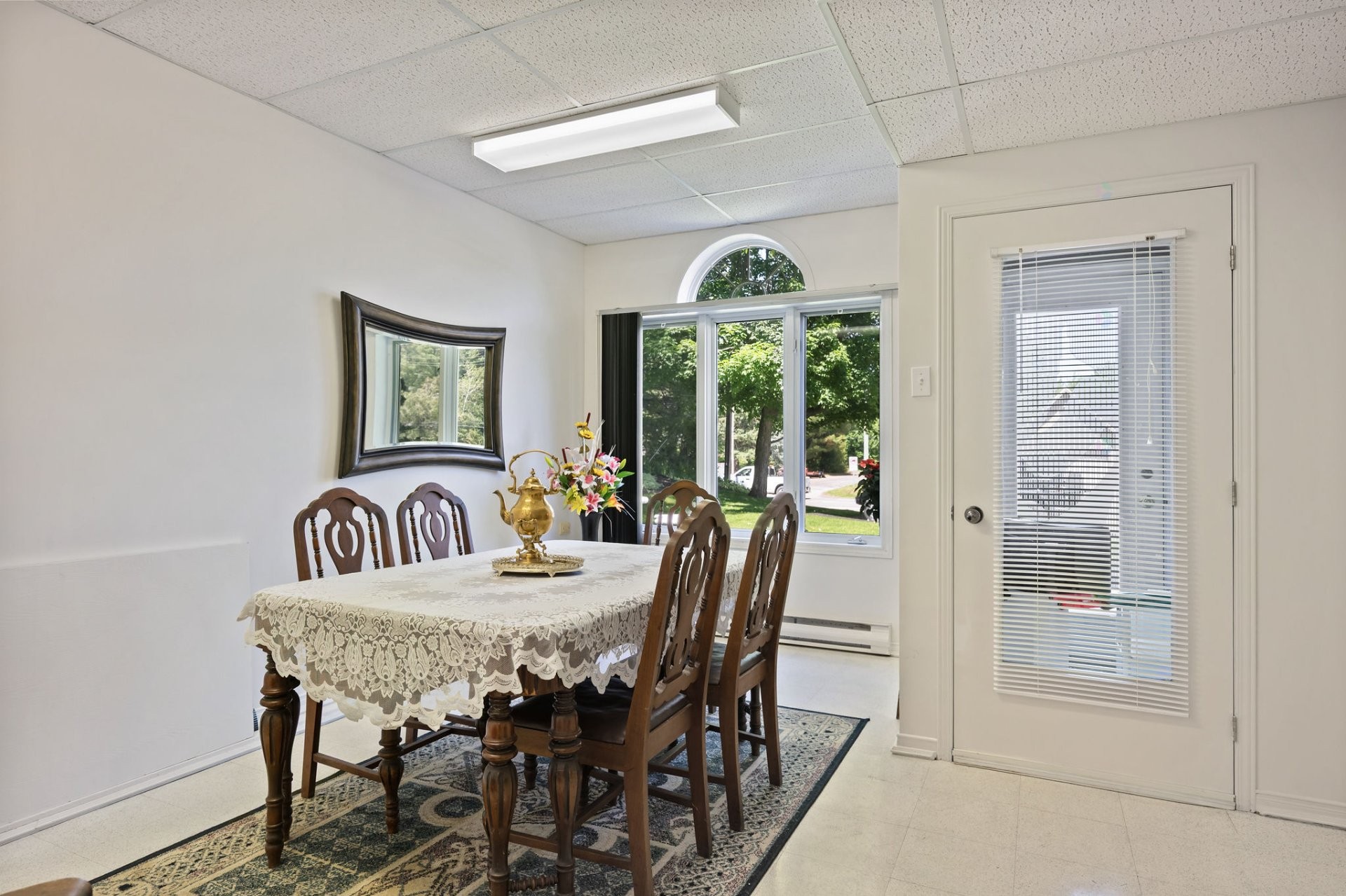 Family Room - 2081 Rue De La Visitation, Saint-Charles-Borromée, QC - Indoor Photo Showing Dining Room