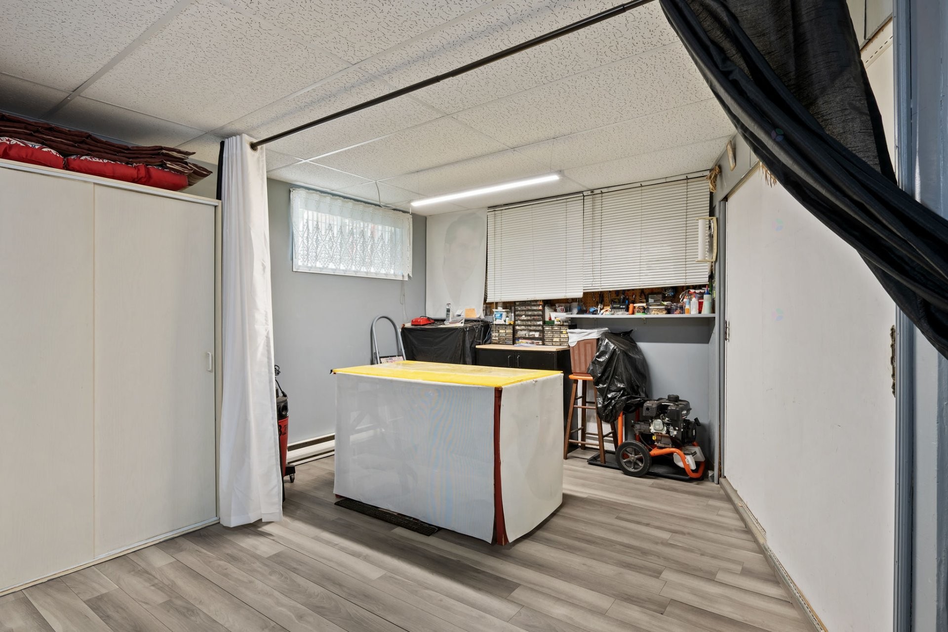 Workshop - 2081 Rue De La Visitation, Saint-Charles-Borromée, QC - Indoor