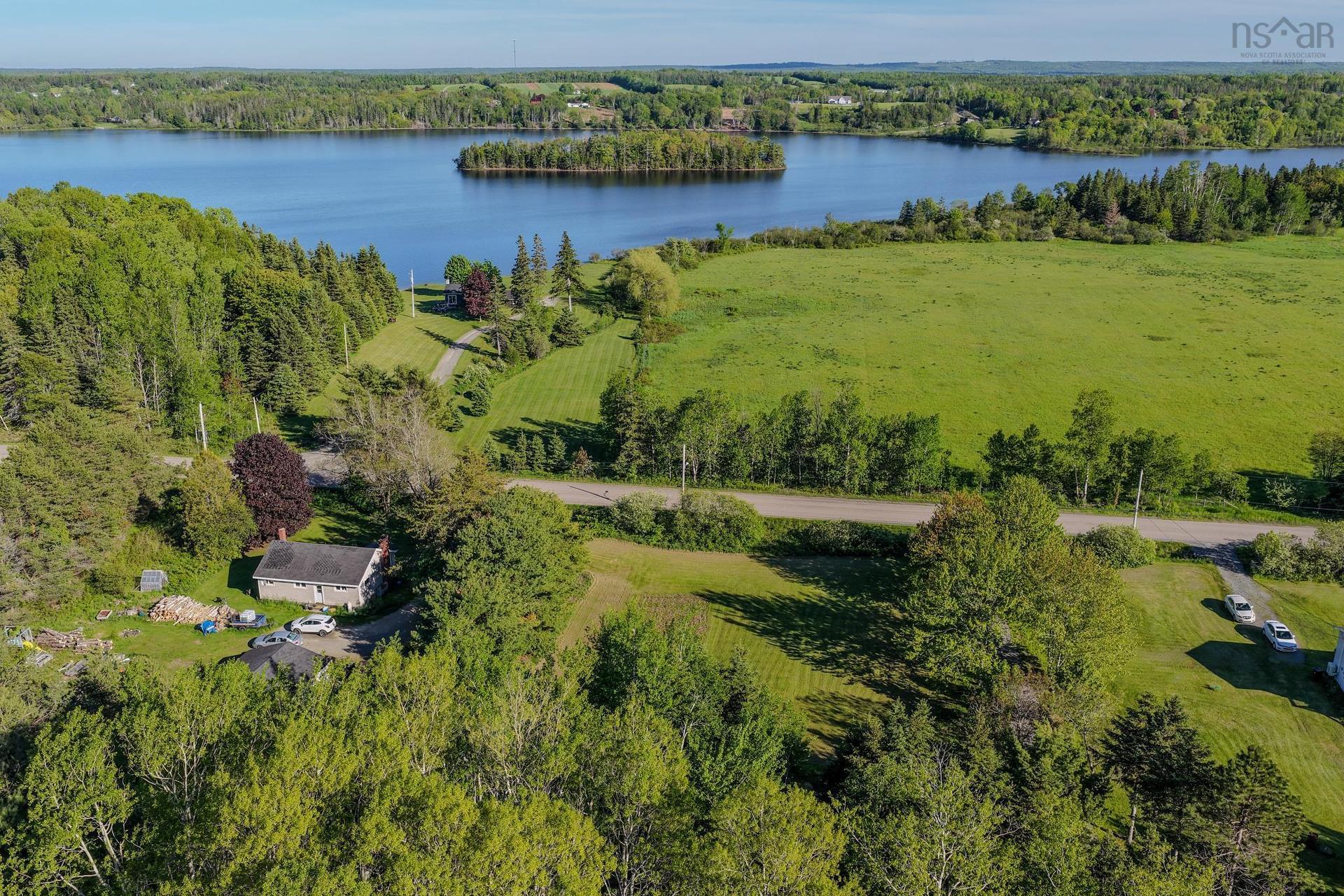 Coxheath Road, Blacketts Lake, NS