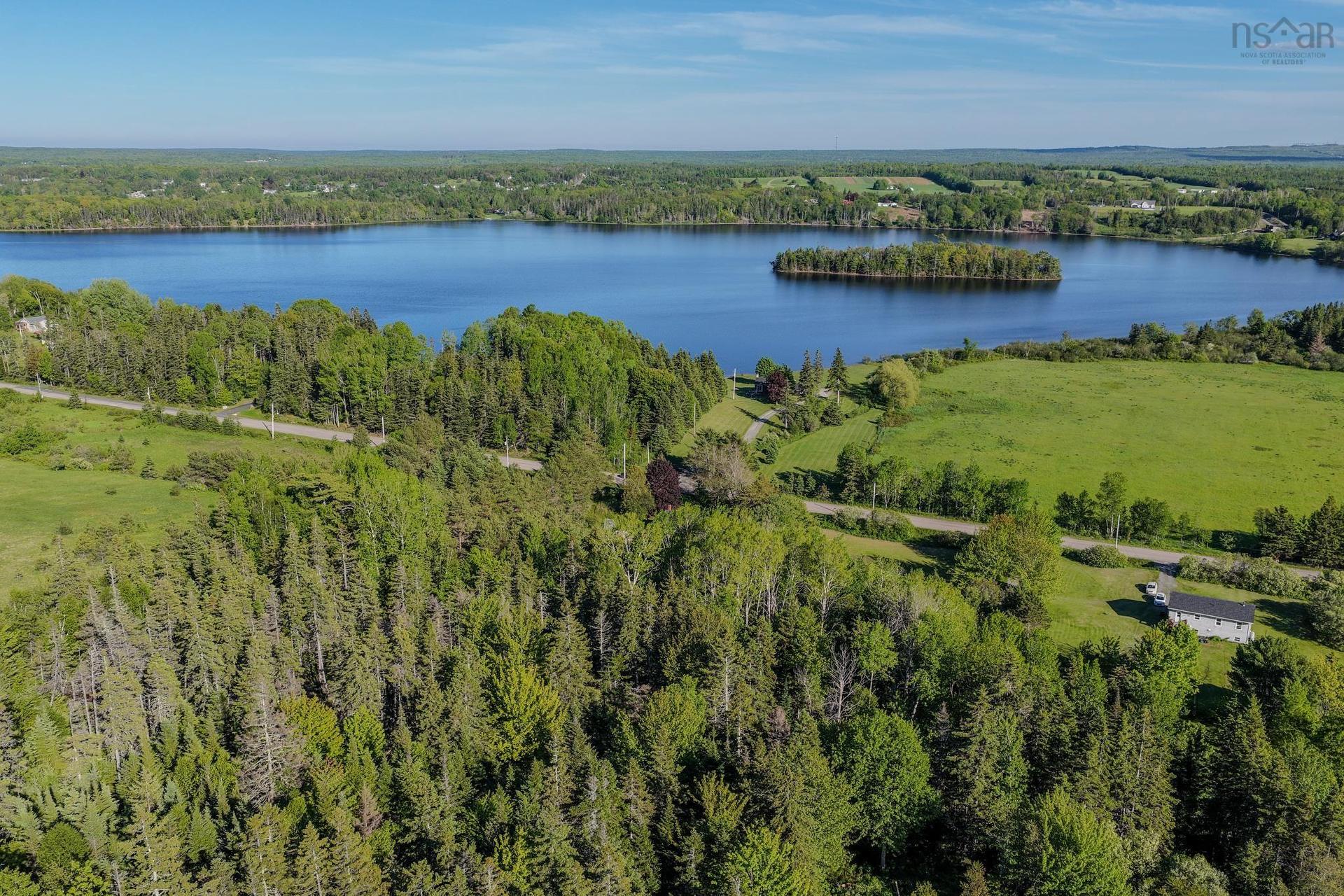 Coxheath Road, Blacketts Lake, NS