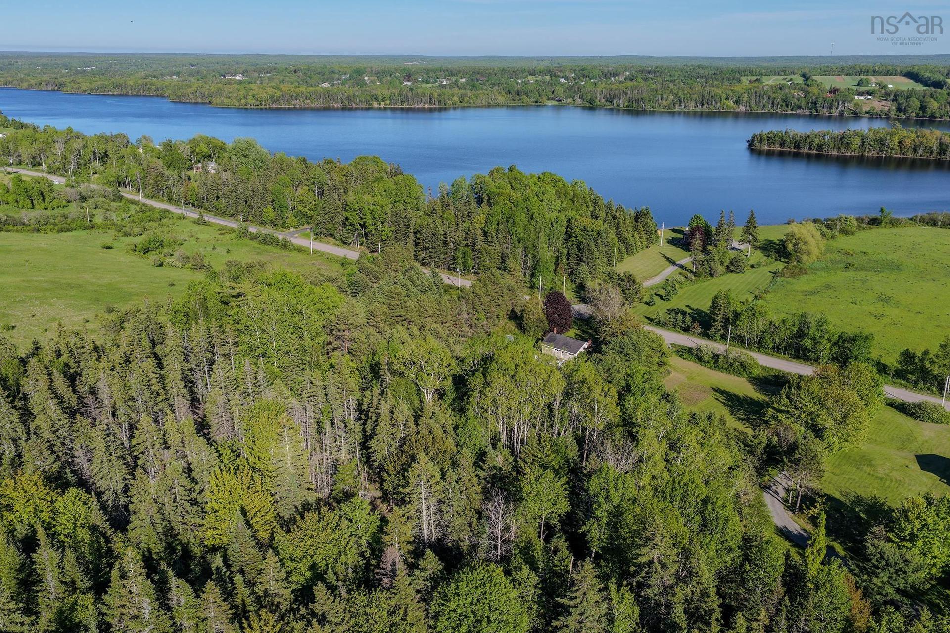 Coxheath Road, Blacketts Lake, NS