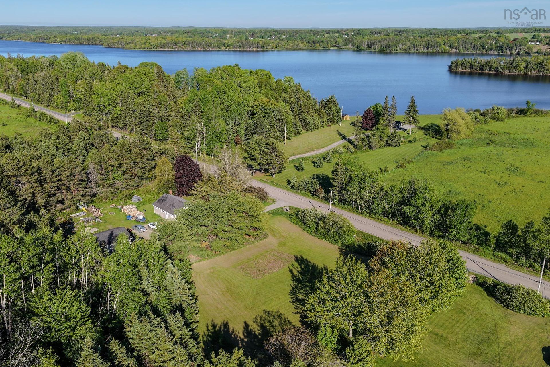 Coxheath Road, Blacketts Lake, NS