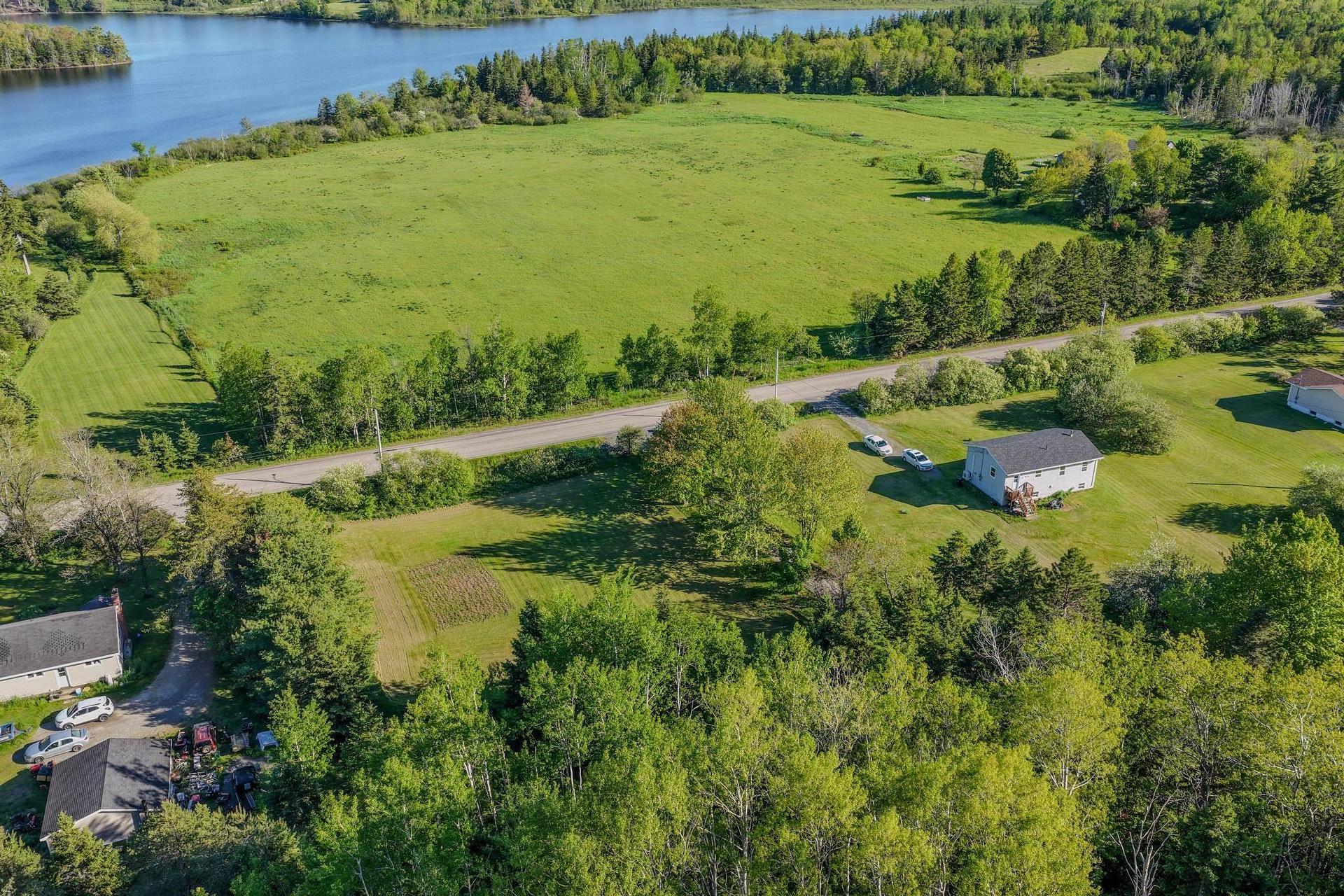 Coxheath Road, Blacketts Lake, NS