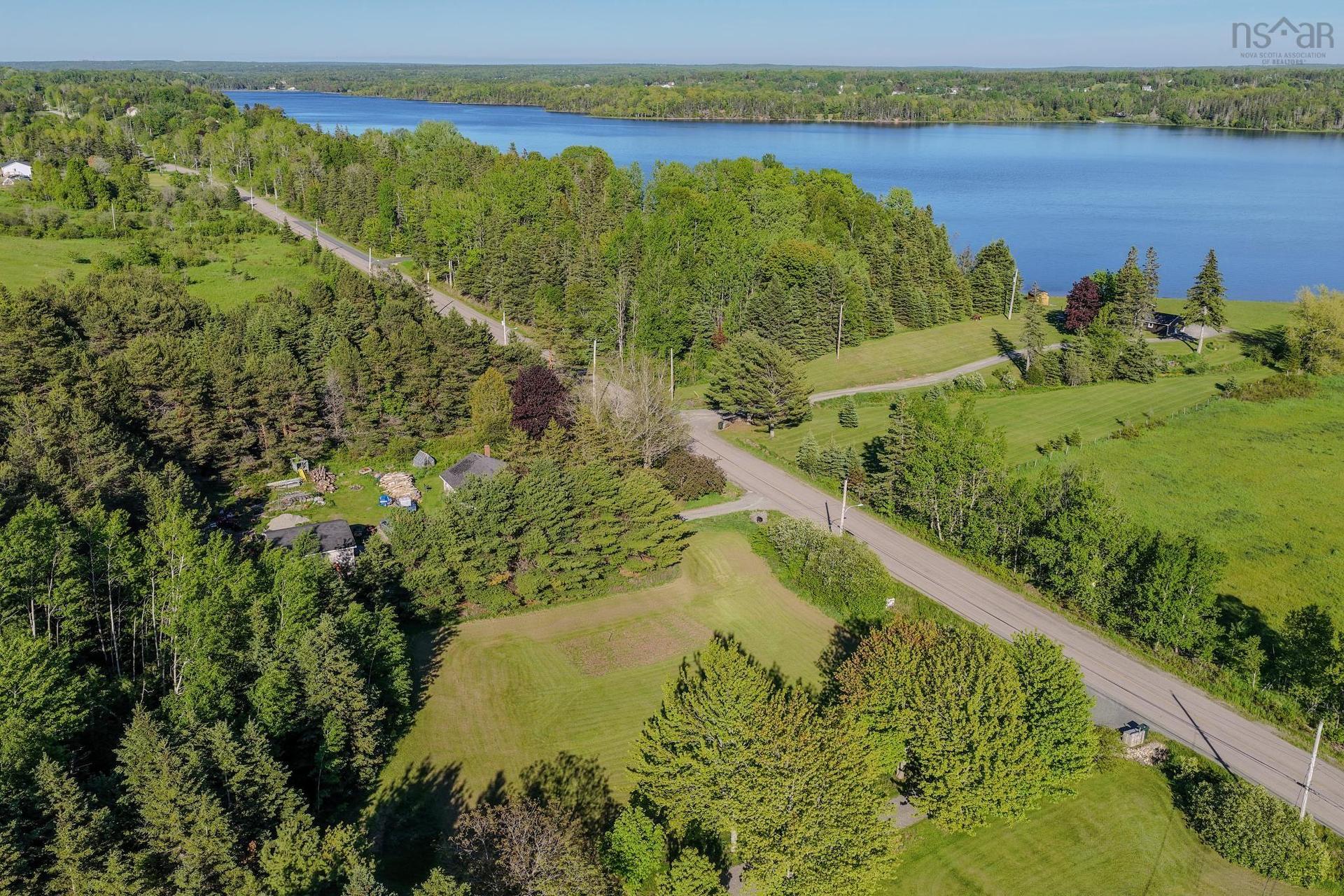 Coxheath Road, Blacketts Lake, NS